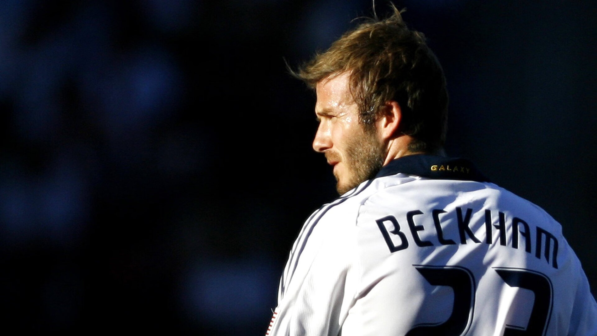 世界杯2026-奥亚尔萨瓦尔爆发刺穿铁壁，智利式防守哲学锁死大黄蜂