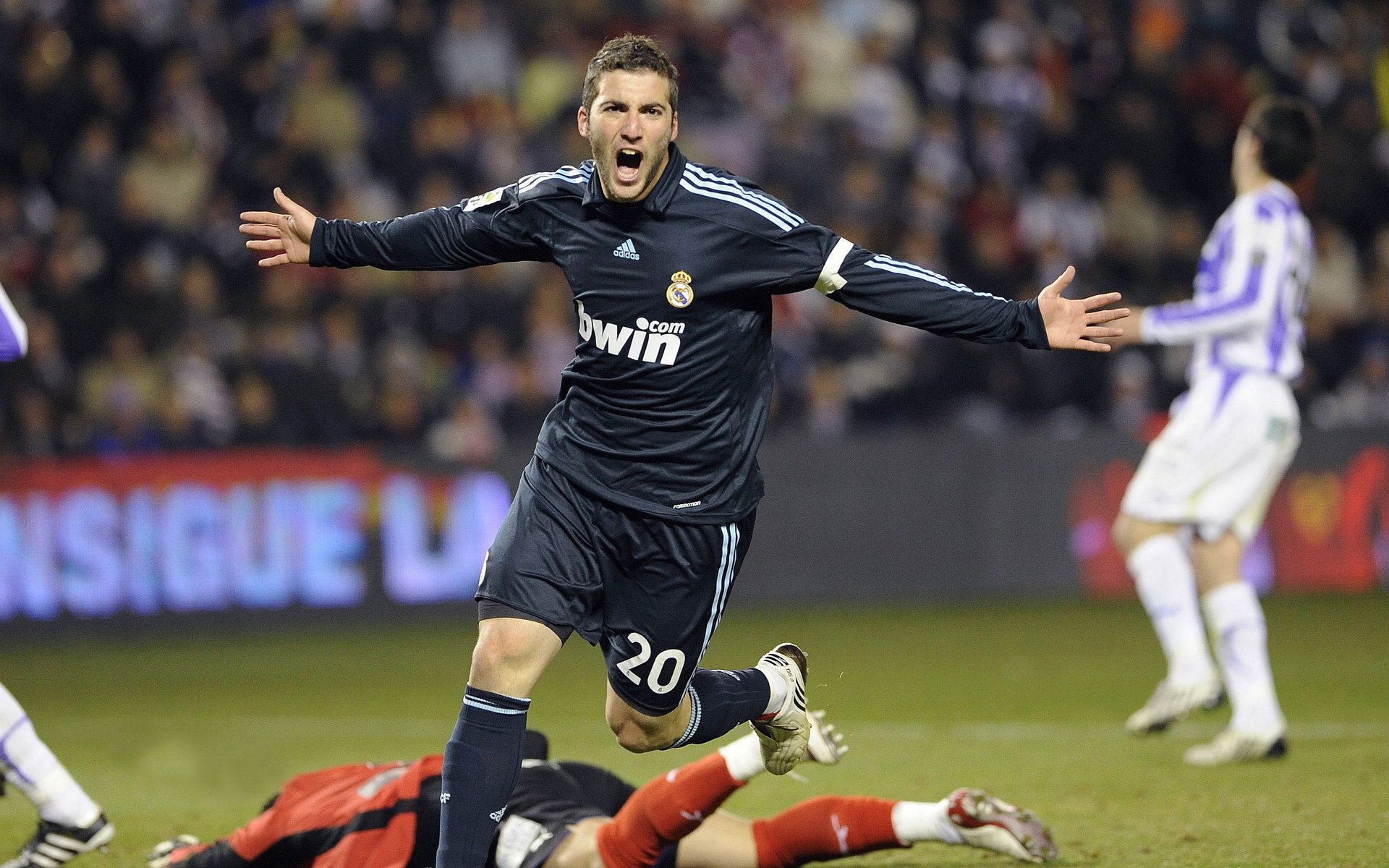 开云体育官网-芬兰战术压制皇马,卡马文加如何成为安切洛蒂的北欧密钥